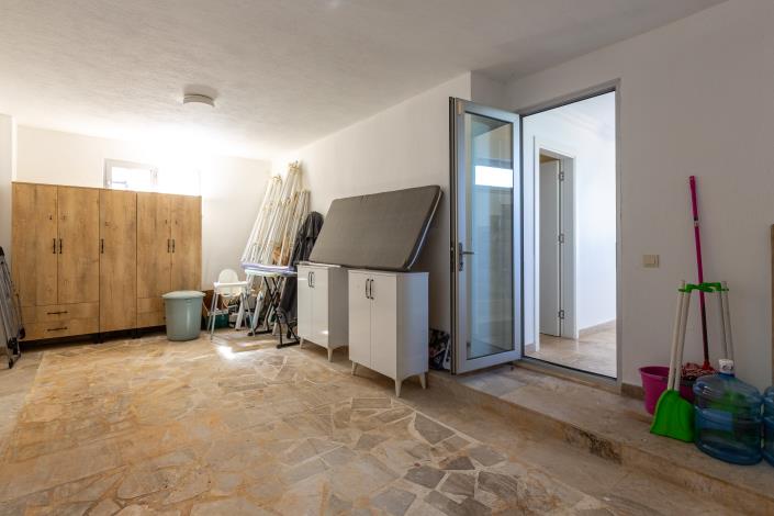 Image No.15-6 Bed Villa for sale