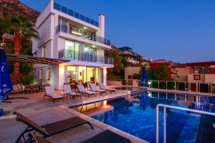 Image No.30-6 Bed Villa for sale