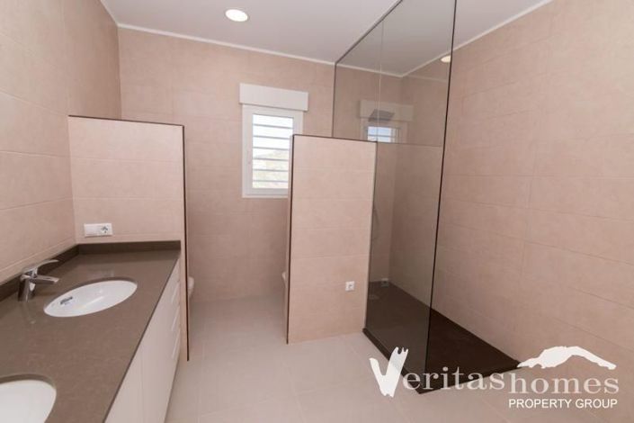 Image No.17-4 Bed Villa for sale