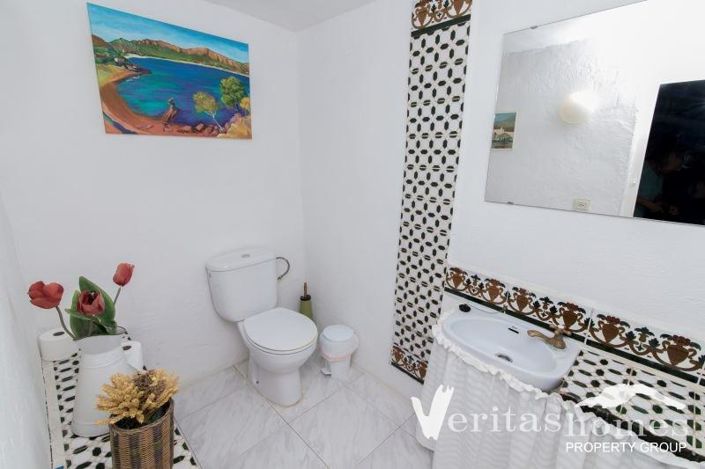 Image No.12-4 Bed Villa for sale