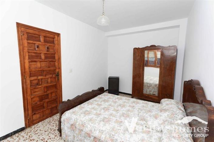 Image No.6-4 Bed Apartment for sale