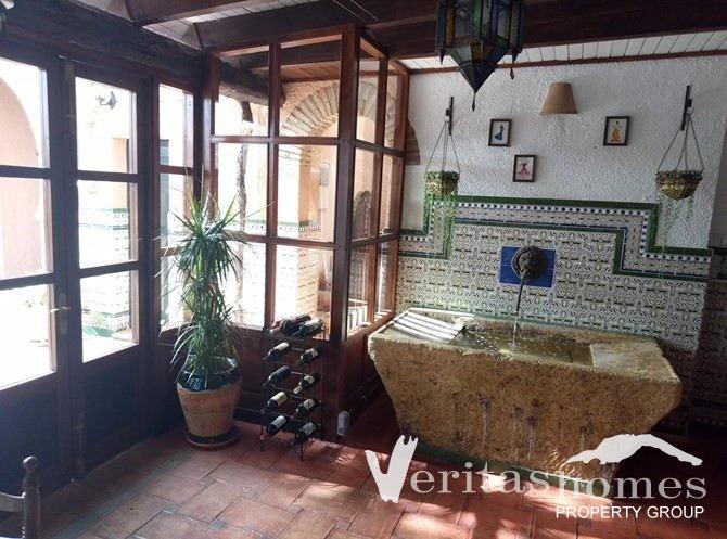 Image No.6-1 Bed Commercial for sale