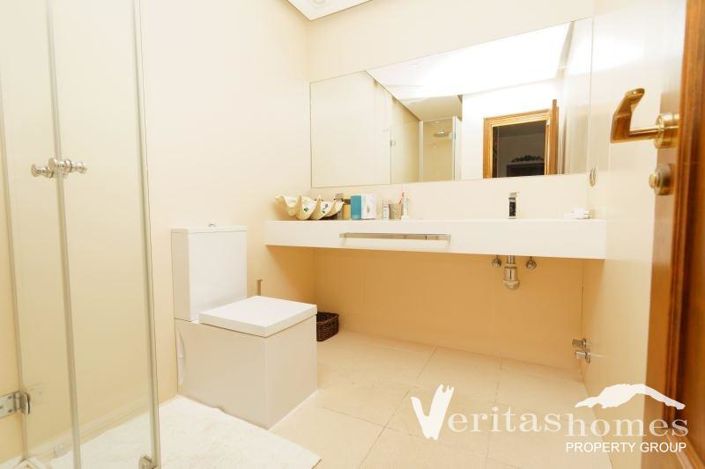 Image No.19-4 Bed Villa for sale