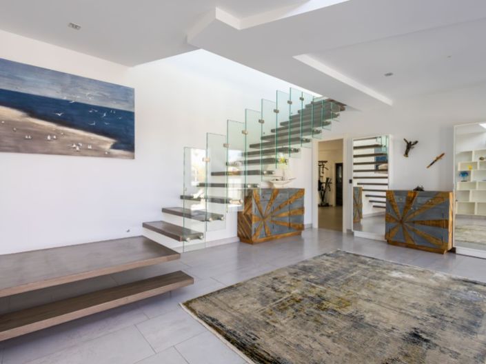 Image No.3-5 Bed Villa for sale