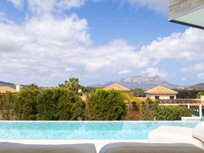 Image No.42-5 Bed Villa for sale