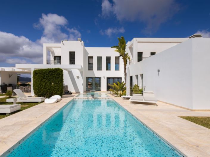 Image No.52-5 Bed Villa for sale