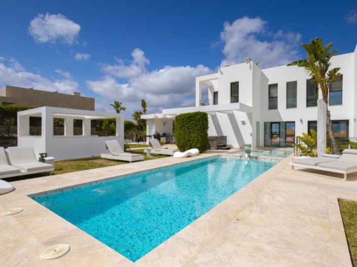 Image No.56-5 Bed Villa for sale