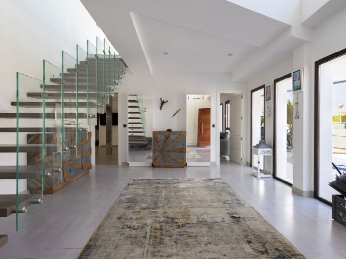 Image No.58-5 Bed Villa for sale