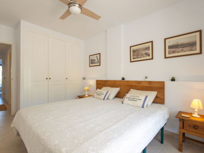 Image No.24-2 Bed Apartment for sale