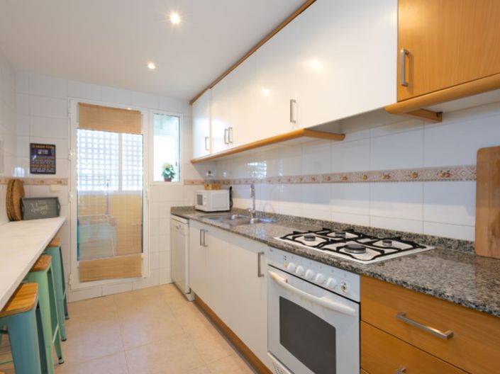 Image No.9-2 Bed Apartment for sale