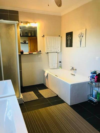 Image No.16-4 Bed House/Villa for sale