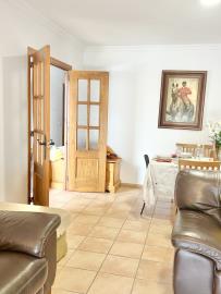 9fd14148-a1bb-41c7-a239-e2c148b66879