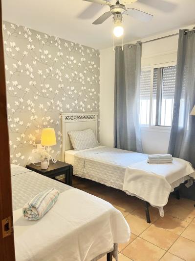 Image No.14-4 Bed Villa / Detached for sale