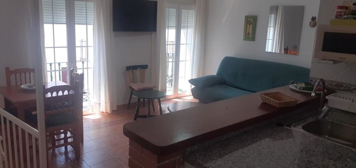 Image No.11-13 Bed Property for sale