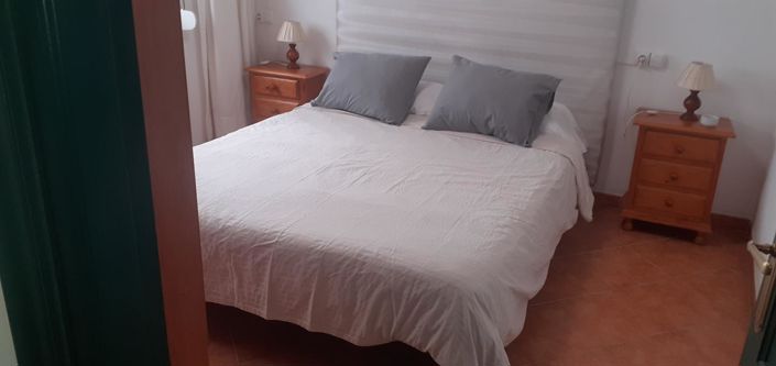 Image No.13-13 Bed Property for sale