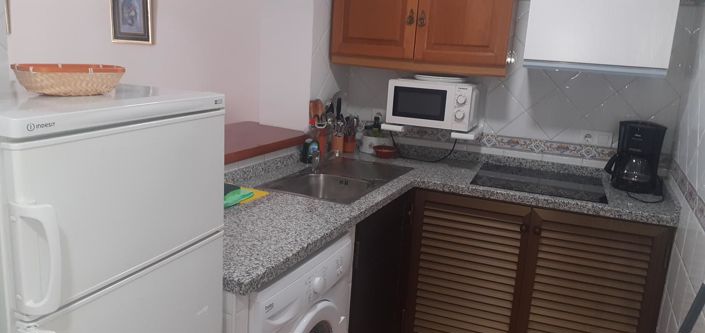 Image No.21-13 Bed Property for sale