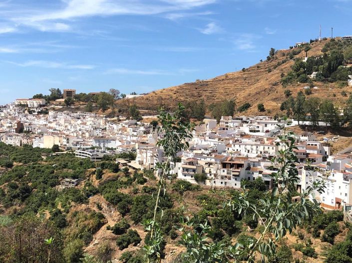 Image No.24-5 Bed Property for sale