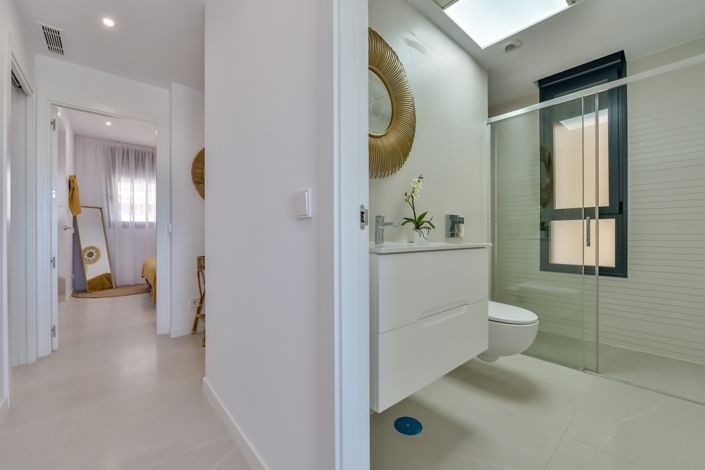 Image No.26-2 Bed Apartment for sale