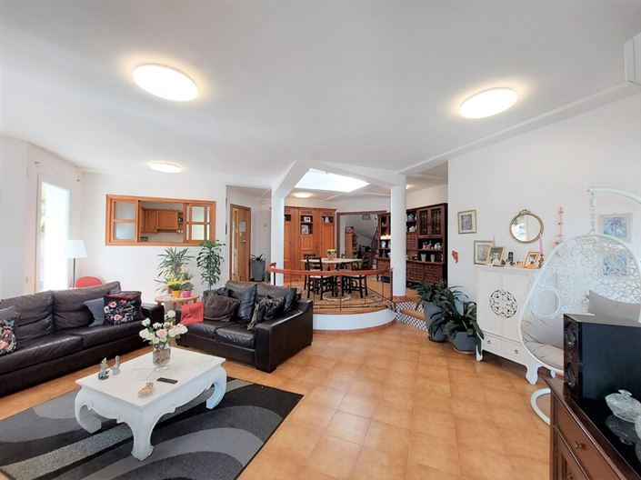 Image No.10-4 Bed Villa for sale