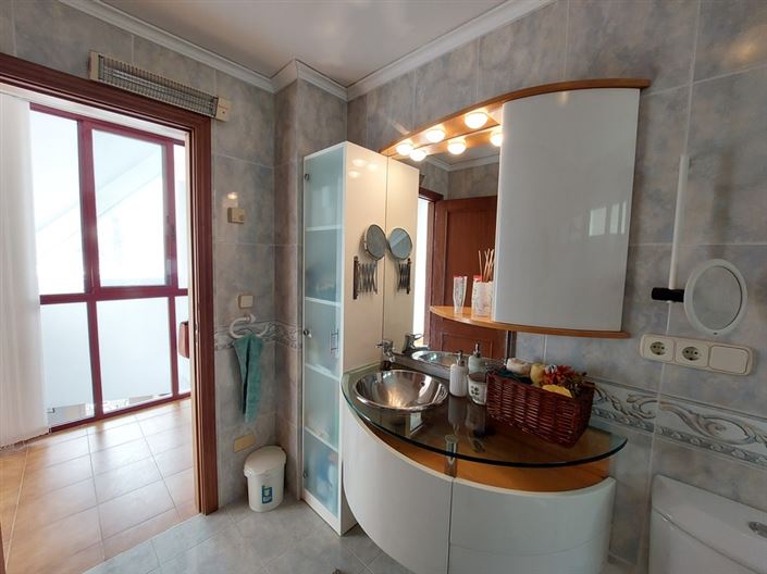 Image No.27-4 Bed Villa for sale