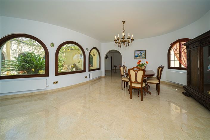 Image No.18-4 Bed Villa for sale