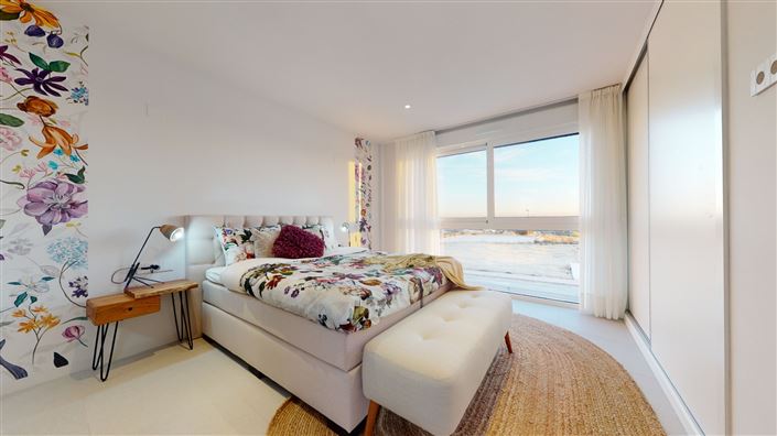 Image No.15-Villa for sale