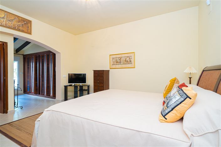 Image No.19-5 Bed Villa for sale