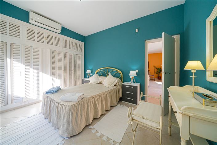 Image No.40-5 Bed Villa for sale