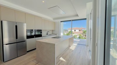 o1j0bq1gdm1039jmsnsv1rj0181736