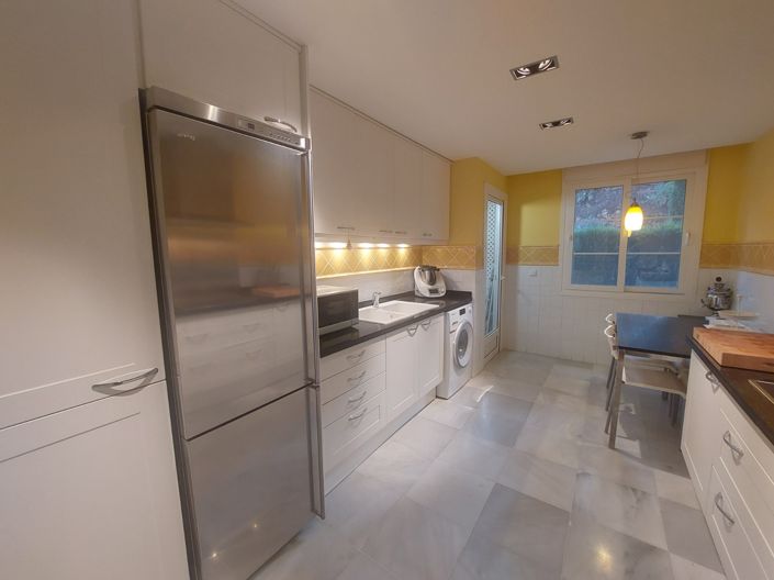 Image No.14-3 Bed Apartment for sale