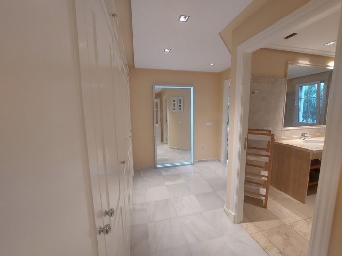 Image No.18-3 Bed Apartment for sale