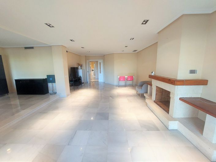 Image No.9-3 Bed Apartment for sale