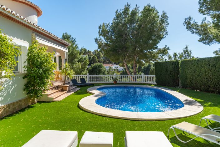 Image No.2-Villa de 4 chambres à vendre à Altea