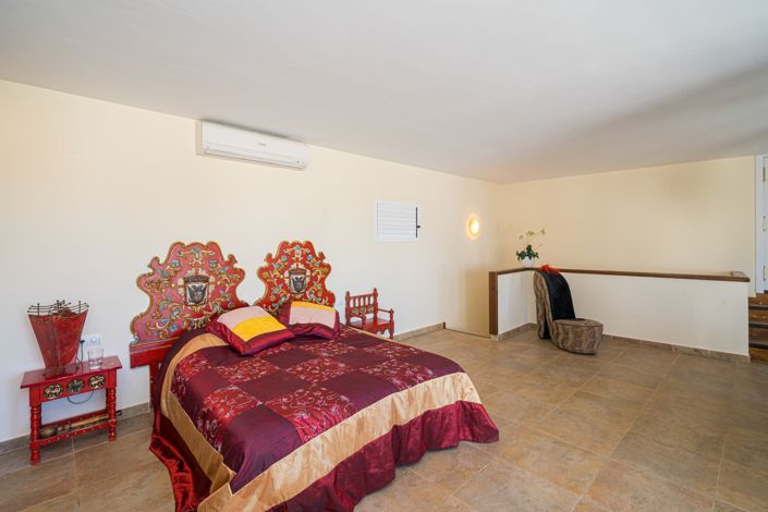 Image No.18-3 Bed Villa for sale