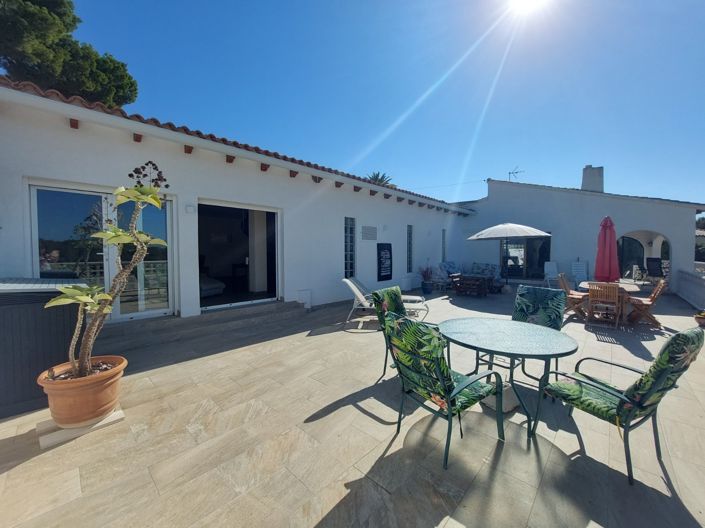 Image No.20-3 Bed Villa for sale