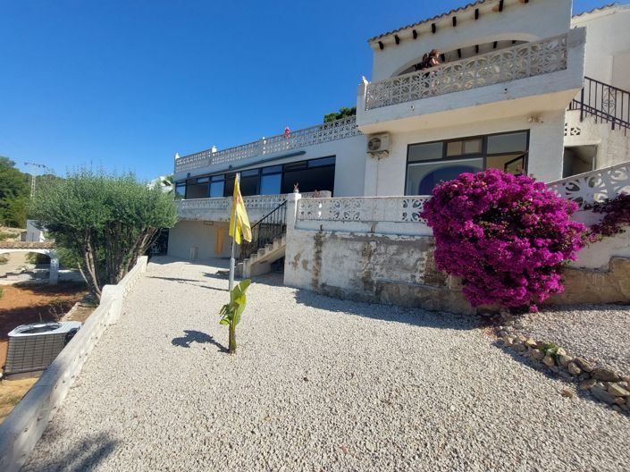 Image No.49-3 Bed Villa for sale