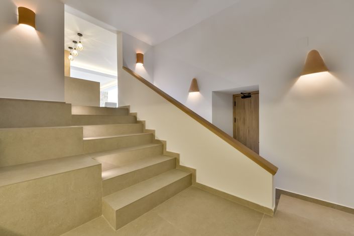 Image No.45-5 Bed Villa for sale