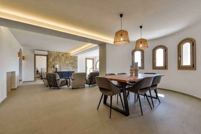 Image No.53-5 Bed Villa for sale