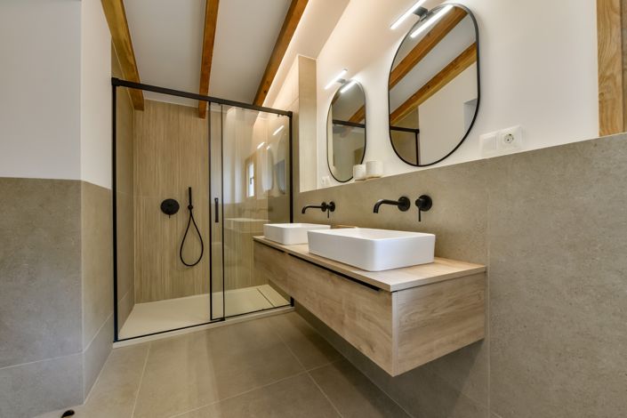 Image No.70-5 Bed Villa for sale