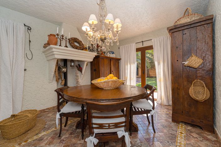 Image No.20-5 Bed Villa for sale