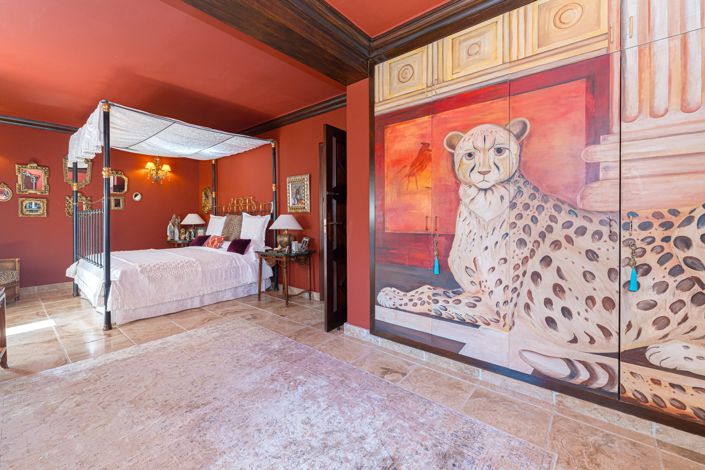 Image No.34-5 Bed Villa for sale