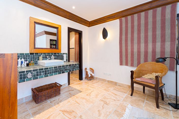 Image No.35-5 Bed Villa for sale