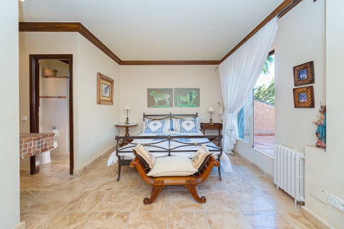 Image No.44-5 Bed Villa for sale