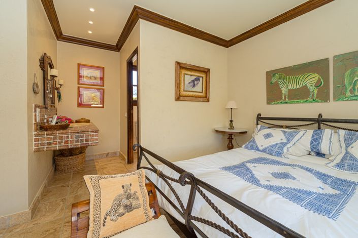 Image No.45-5 Bed Villa for sale