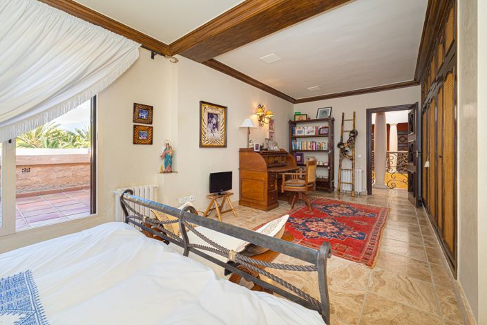 Image No.47-5 Bed Villa for sale