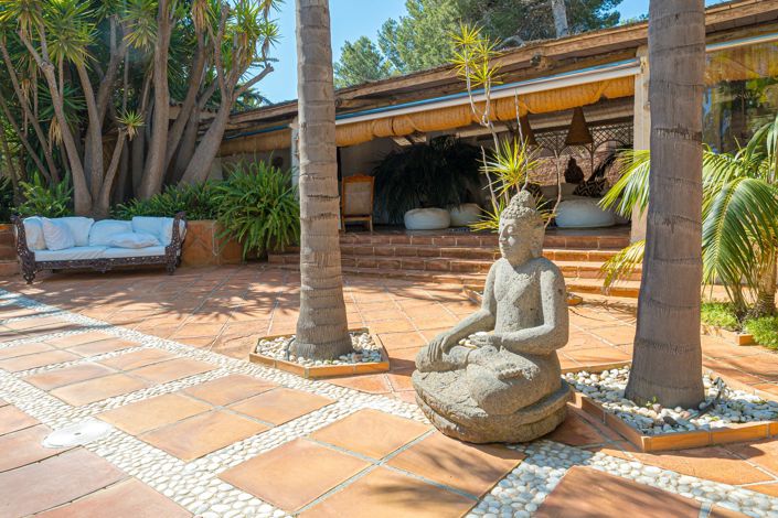 Image No.60-5 Bed Villa for sale