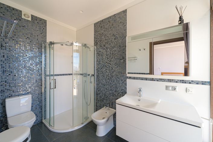 Image No.28-5 Bed Villa for sale