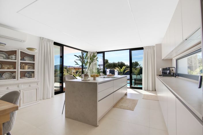 Image No.13-4 Bed Villa for sale