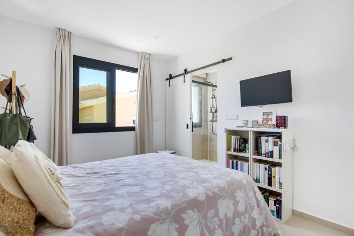 Image No.20-4 Bed Villa for sale