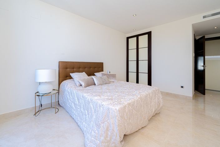 Image No.41-6 Bed Villa for sale